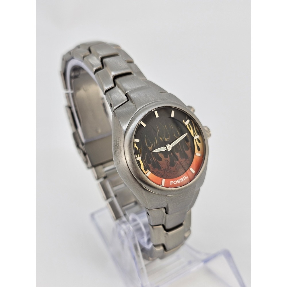 Fossil Big Tic Women Watch 32MM Animated Flames Dial Gray Band 7.25" New Battery